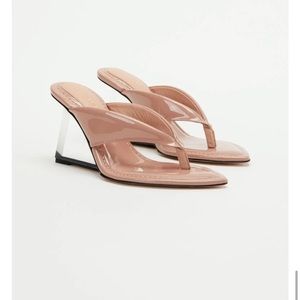 Good American women’s thong sandal